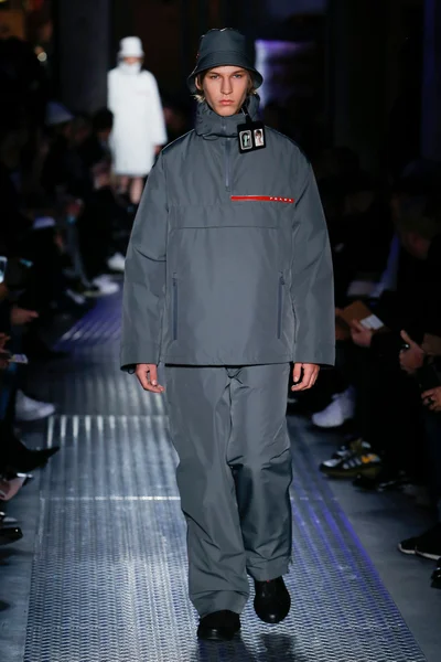 Look 44